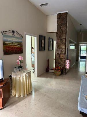 The -300 -A Centrally Located Heritage Home EEsparta Exterior foto